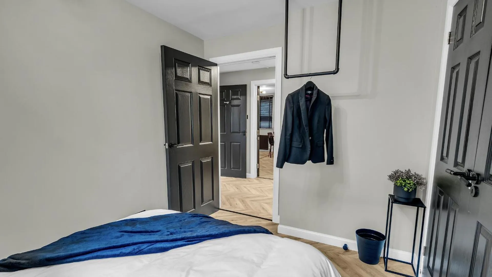 Freeparking-City Centre-Comfy-No Lez Zone-High Spec Aberdeen Apartment